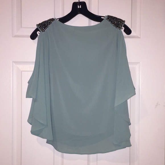 ✨Foreign exchange ✨Caplet top✨ - Picture 3 of 6